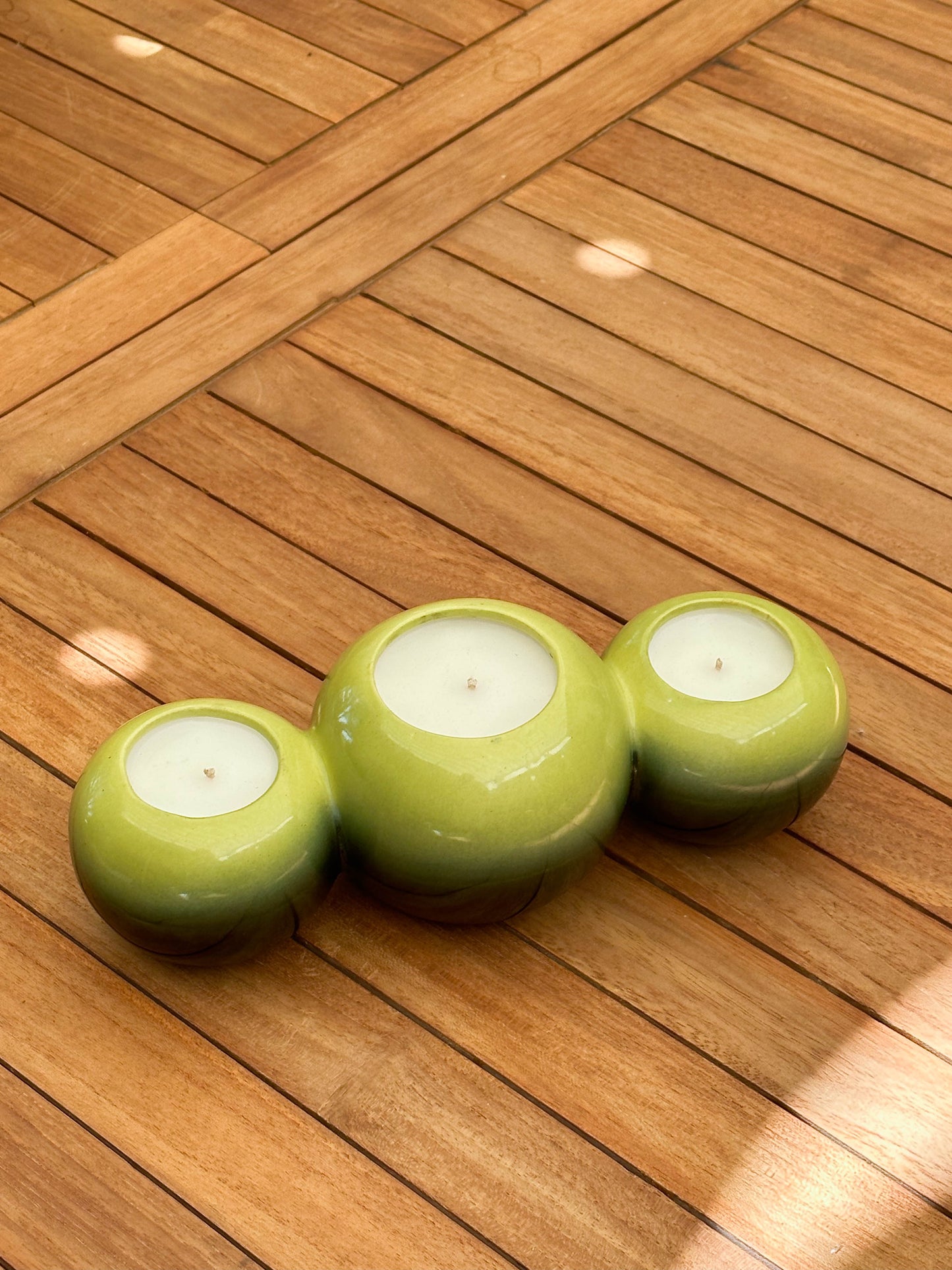 Green Connected Orbs