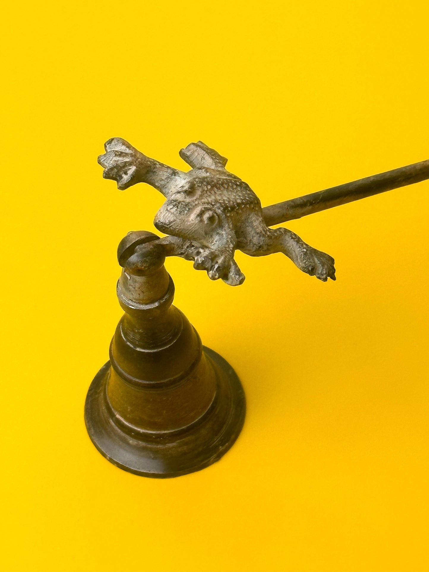 Frog Snuffer