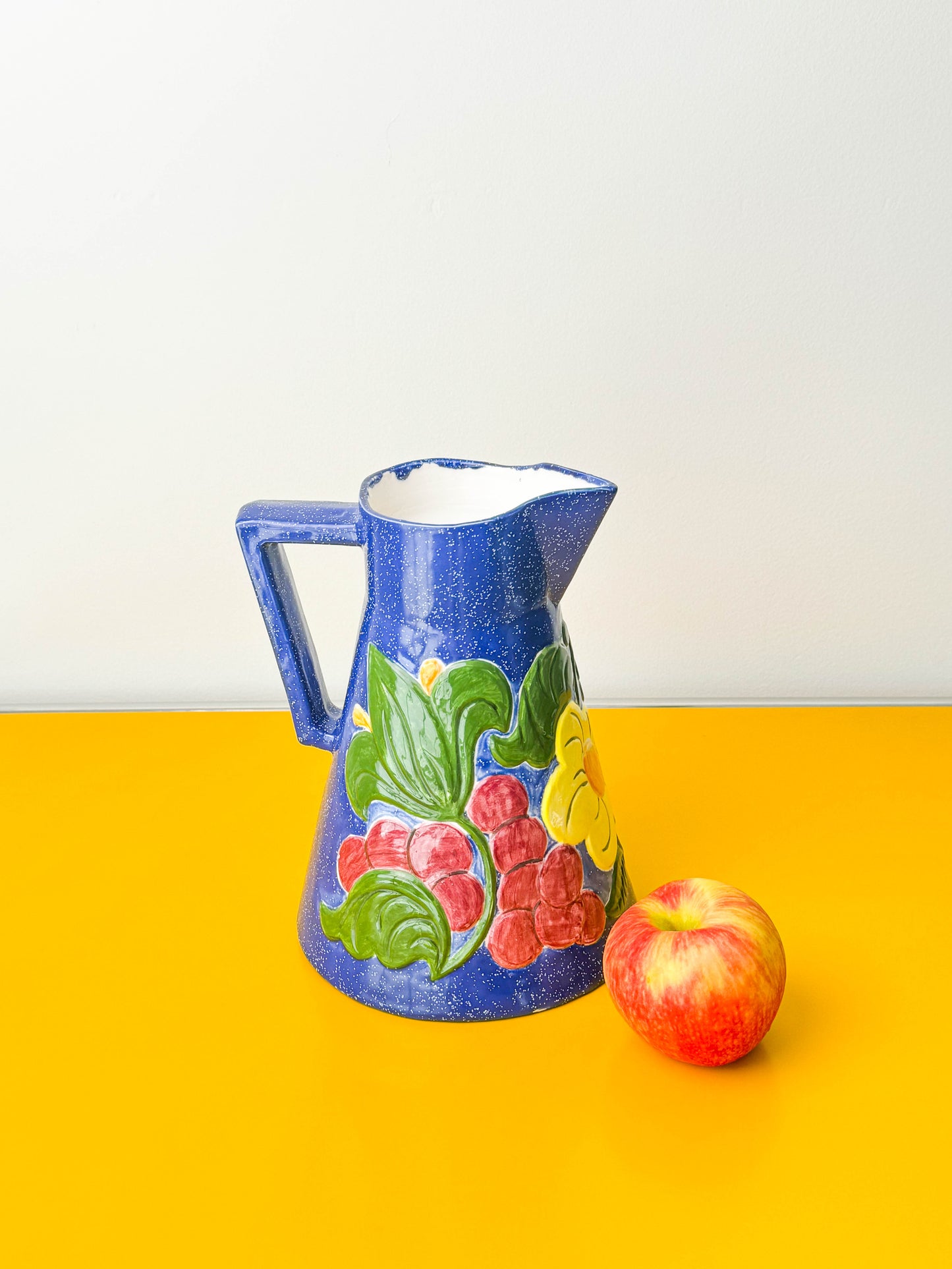 Americana Pitcher